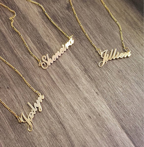 Cursive Necklace With Figaro Chain